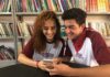 Projeto de lei quer permitir que alunos usem celular dentro da sala de aula nas escolas estaduais de Goiás