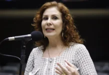 Justiça da Itália nega extradição de Carla Zambelli e determina soltura da ex-deputada