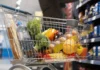 Funcionários denunciam descumprimento de novo horário em supermercados de Goiânia